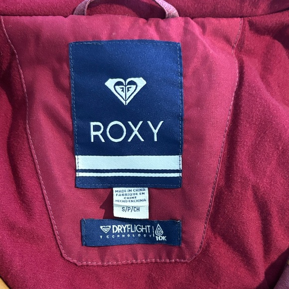 Maroon Dry Flight Roxy coat - Picture 2 of 3